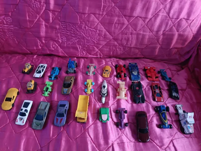 Coleção de Carrinhos Miniatura Variados