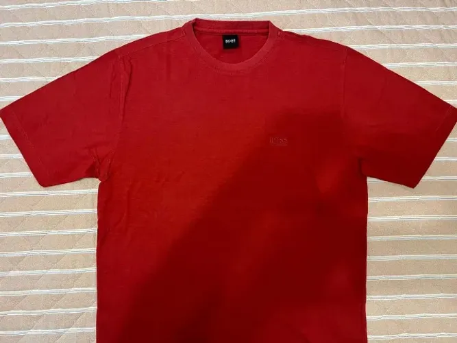 Camiseta Hugo Boss [Original] | Masculina | Vermelha