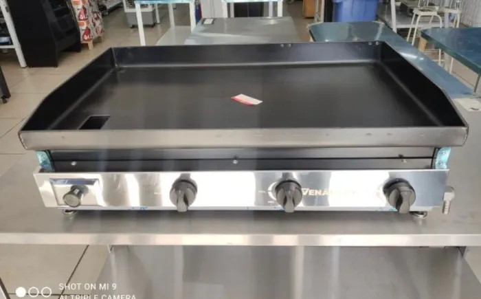 Chapa à Gás Inox 80x50 Venâncio