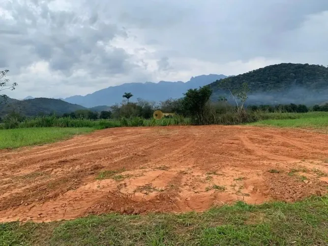 Terreno para Venda em Guapimirim, Cotia