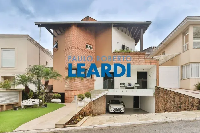 CASA EM CONDOMÍNIO - ALPHAVILLE - SP