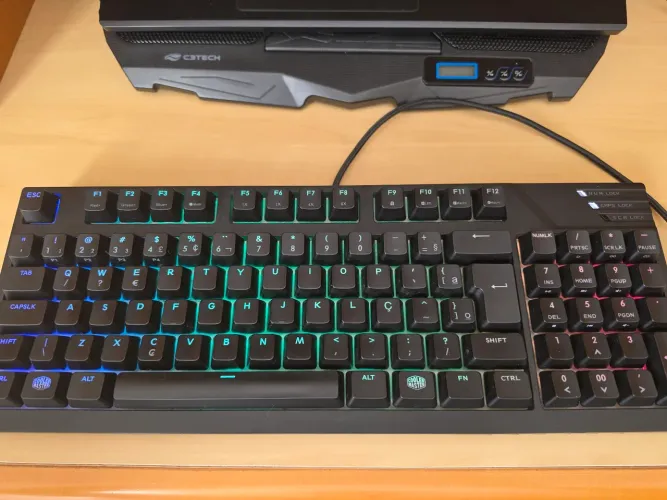 Teclado Mecânico Gamer Cooler MasterKeys Pro M RGB