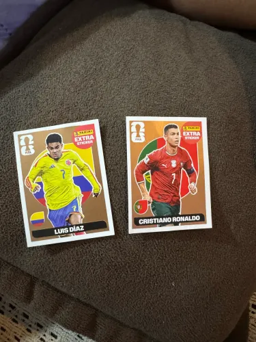 FIGURINHAS PANINI EXTRA STICKER BRONZE - LUIS DÍAZ E CRISTIANO RONALDO