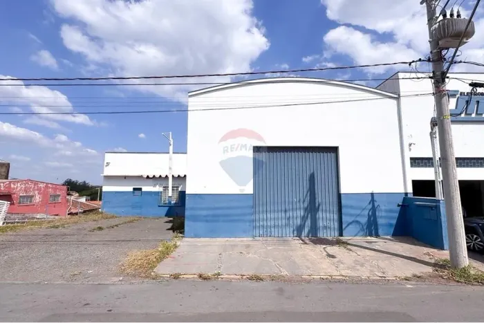 Investimento Garantido Barracão Comercial à Venda na Entrada de Capivari