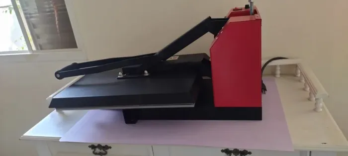 2 Maquinas de sublimação mais 131 camisetas +  materiais 