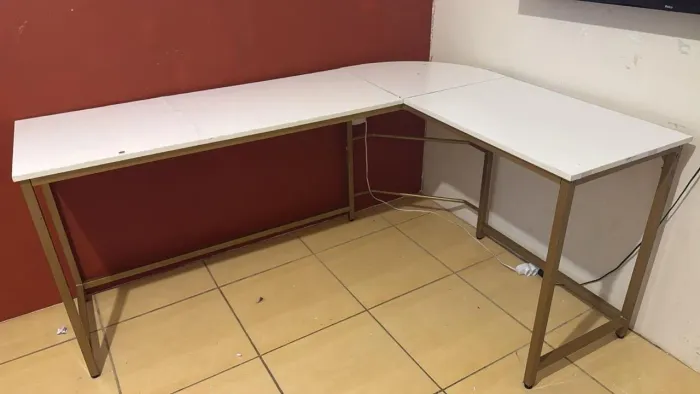 Mesa em L para escritório