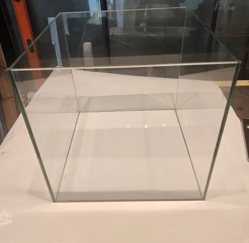 Aquario cubo 30cm ( 27 litros)