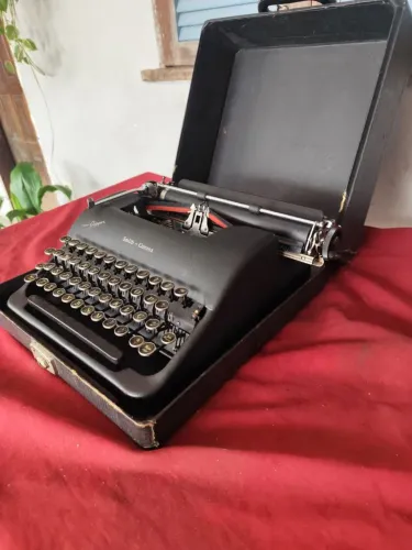 Máquina de Escrever Americana Smith Corona Anos 40