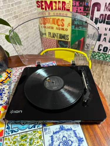 Vitrola+ Disco de Vinil