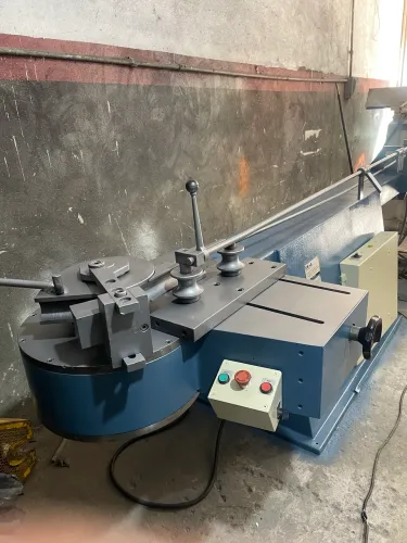 Curvadora de tubos Amob 60/40 excelente