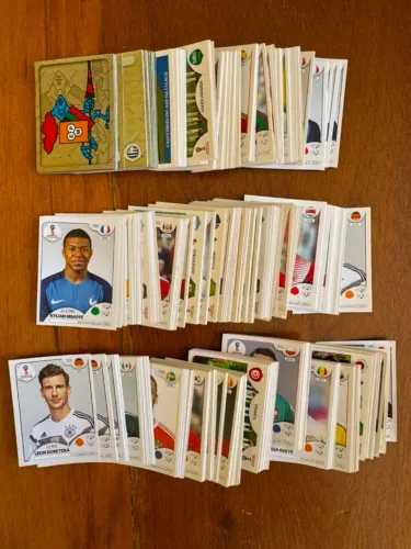 Lote 456 Figurinhas Copa do Mundo 2018 SEM REPETIDAS com brilhantes e jogadores famosos