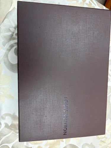 Caixa Louis Vuitton 31x21,5cm