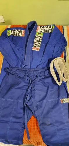 Kimono com faixa branca