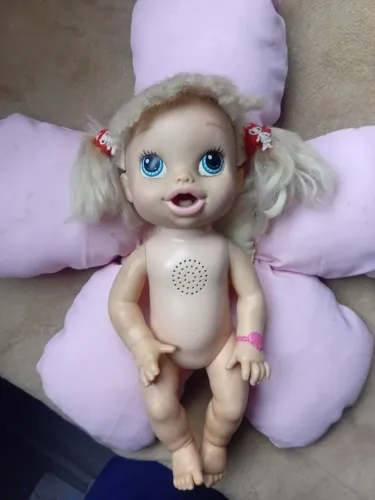 Boneca Baby Alive loira Hora de comer