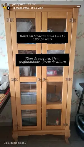 Móvel Cristaleira em Madeira Estilo Luís XV
