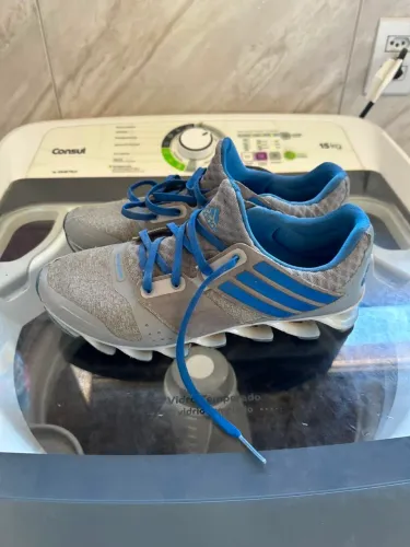 Tênis Adidas Springblade