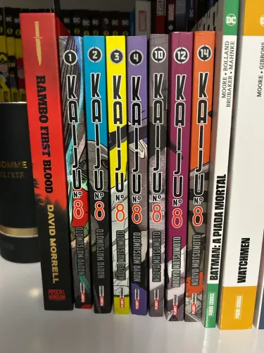 Mangá Kaiju N8 - vol1 ao 4 e vol 10, 12 e 14