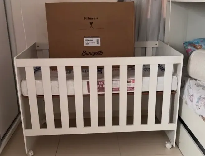 Berço com colchão