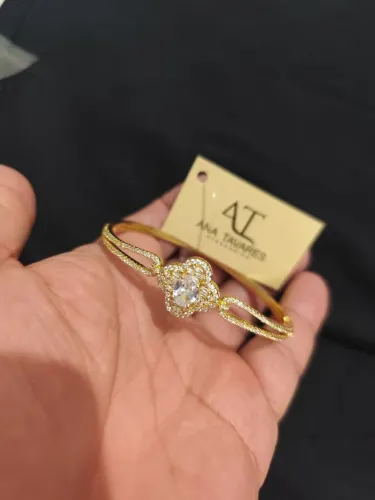 Pulseira com pedras, dourada. Linda peça, Ana Tavares