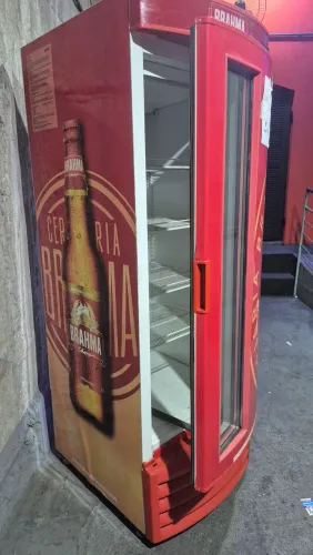 Cervejeira Expositor Vertical Metalfrio Brahma ~300L - Gelando Muito