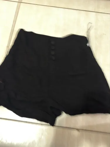 Shorts feminino da Maria Filó preto cintura alta viscose com linho 38