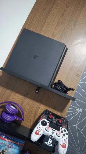 PS4 SLIM