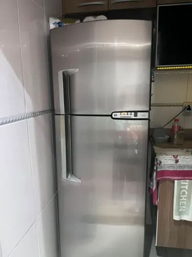 Móveis e eletrônicos doméstico