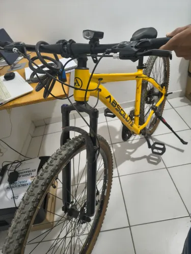 BICICLETA ABSOLUTE NERO 5 (menos de 4 meses de uso)