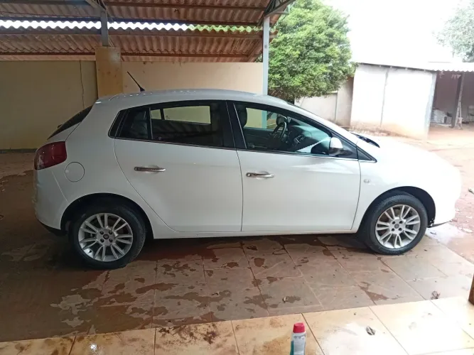 Fiat Bravo Essence 1.8 Flex 16V 5P 2013