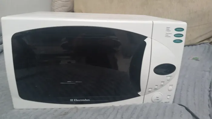 Microondas Electrolux com defeito o prato não gira
