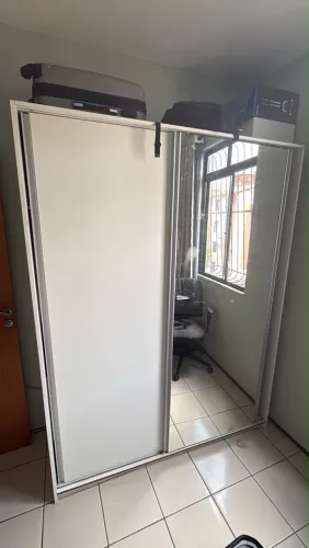 Guarda roupa 2 portas de correr com espelho