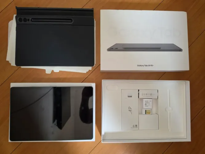 Galaxy Tab S9 FE+ c/ teclado. Impecável
