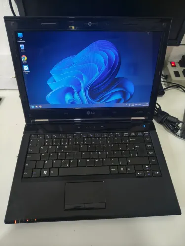 Notebook LG i3 4GB SSD W11