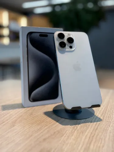 iPhone 15 Pro Max 256GB Branco - Seminovo