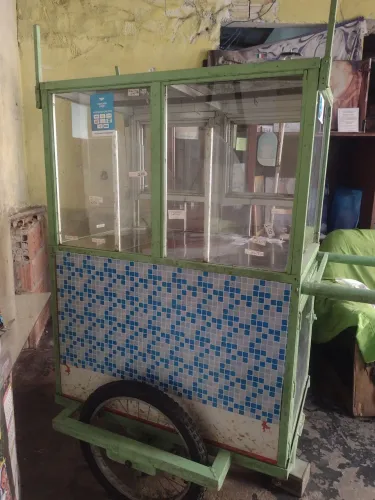 Carrinho de Pipoca ou Lanches, ou Vitrine 