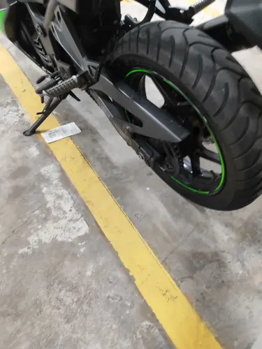 Vendo Kawasaki ninja 250 R edição limitada 