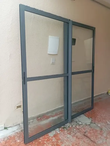 Porta balcão alumínio Completa trilhos e batentes 2.15 A x 2.00 L