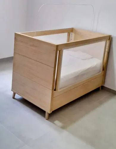 Berço Infantil Com Tela Seminovo