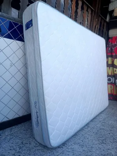 Colchão Queen muito bom, Aceito cartão e entrego