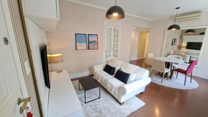 Apartamento 80m² mobiliado para locação com 2 dormitórios com closet 1 vaga proximo à Rua 