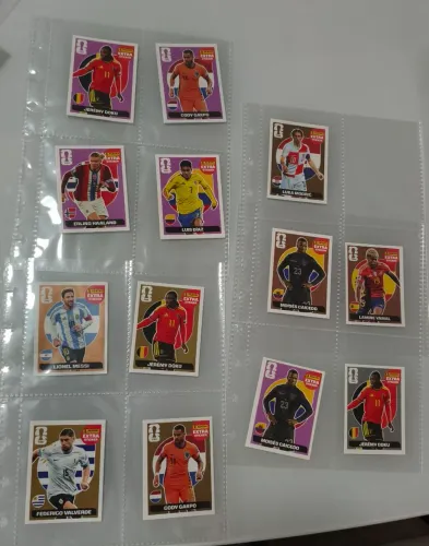Figurinhas e extra stickers