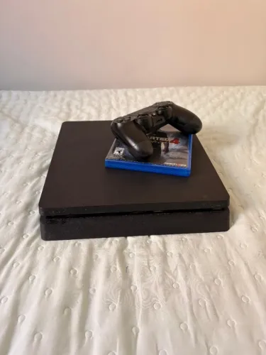 Playstaion 4 Slim 500gb + Uncharted 4