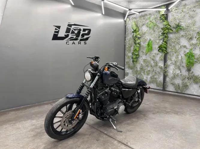 Harley-Davidson XL 883N IRON