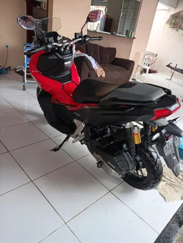 Vende-se Honda ADV 2024