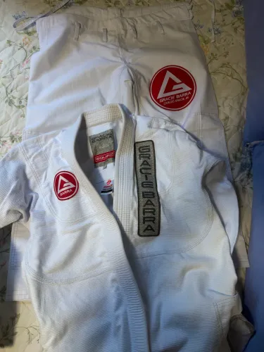 Kimono Gracie Barra Equipe - Tamanho A3 - Novo / Nunca Usado