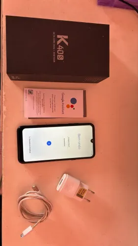 Vende- se Celular semi novo