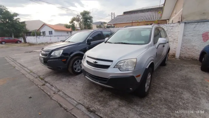 Capô original GM Captiva (preto e prata)