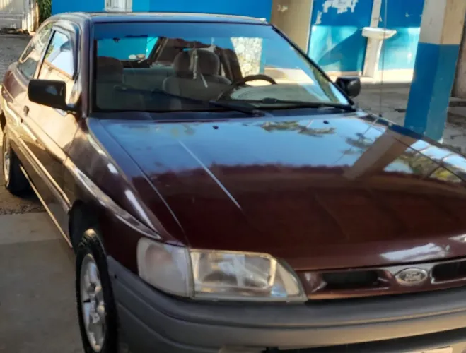 Ford Escort GL 1.6i / 1.6 (álcool) 1996