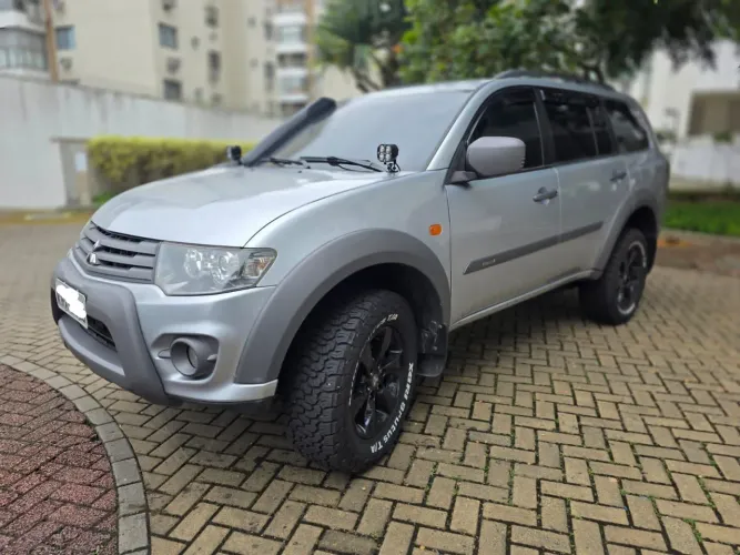 Mitsubishi Pajero Outdoor 3.2 4X4 T.i. Dies.5p Aut. 2018
