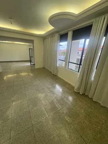 Casa de Condominio Duplex com 4 Suites Atentar a Descricao
